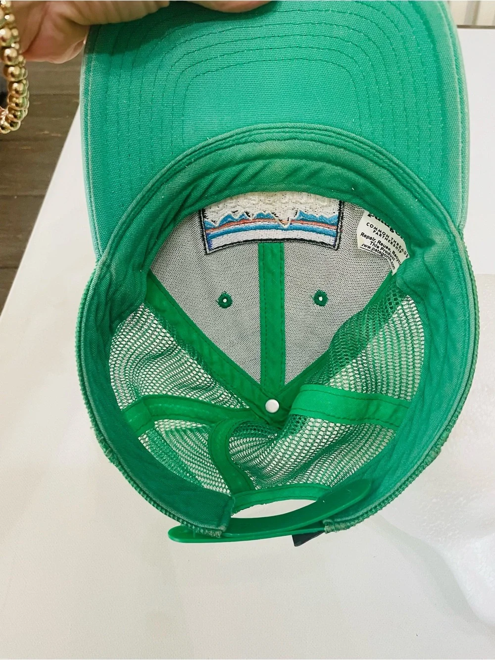 Patagonia P-6 Logo Trucker Hat Green Snapback Mesh Baseball Cap One Size
